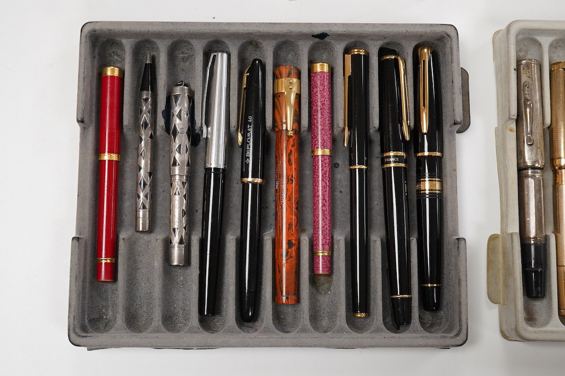 A good collection of fountain pens to include Swan, Onoto and Waterman, approx. 40